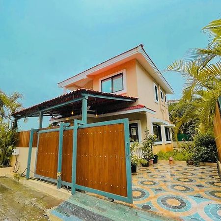 Corner House, Lonavla By Meheru-4 Bhk Villa With Pool Luaran gambar