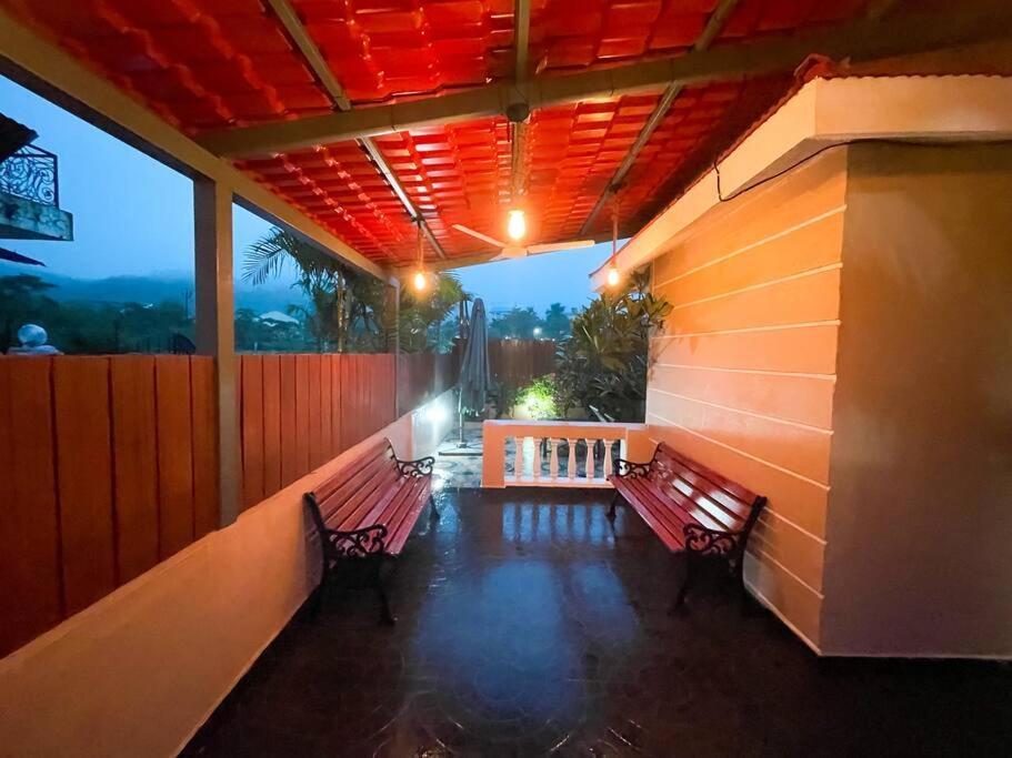 Corner House, Lonavla By Meheru-4 Bhk Villa With Pool Luaran gambar