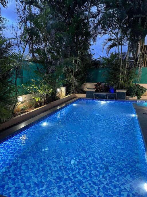Corner House, Lonavla By Meheru-4 Bhk Villa With Pool Luaran gambar